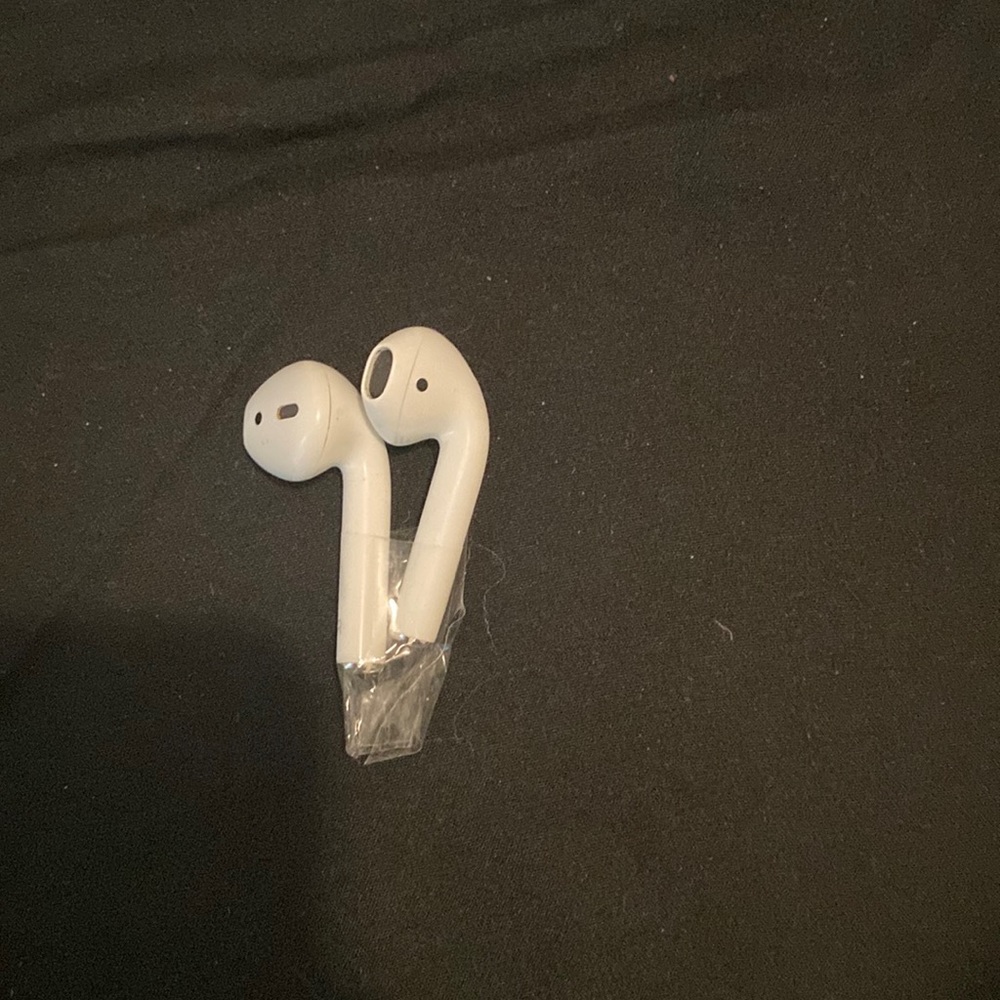 Airpods (no case)